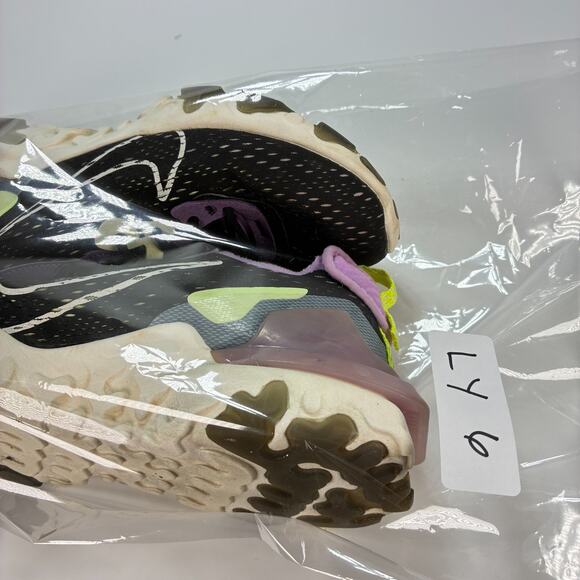 Nike React Vision Black Purple Lace Up Running Shoes CD4373-002 Men's Size 9 - Picture 10 of 10